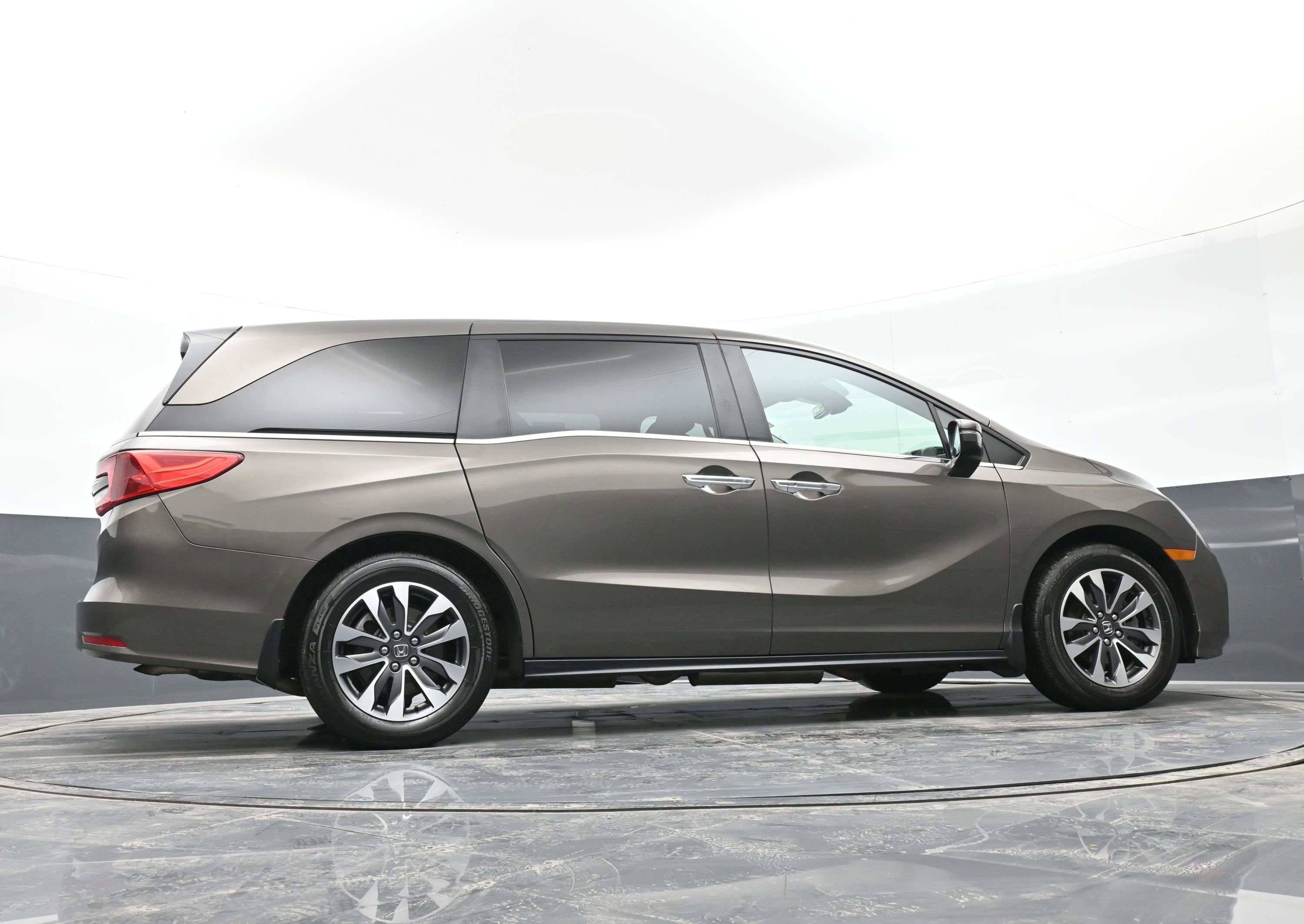 Used 2023 Honda Odyssey EX-L image 46