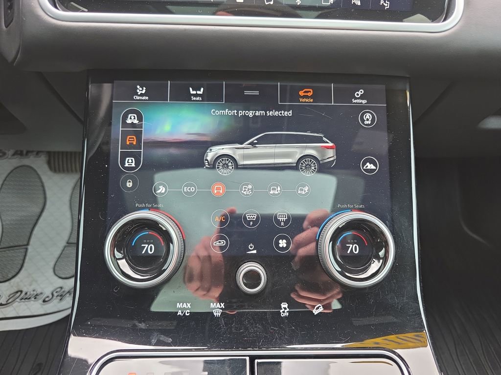Used 2018 Land Rover Range Rover Velar R-Dynamic HSE AWD/4WD image 20