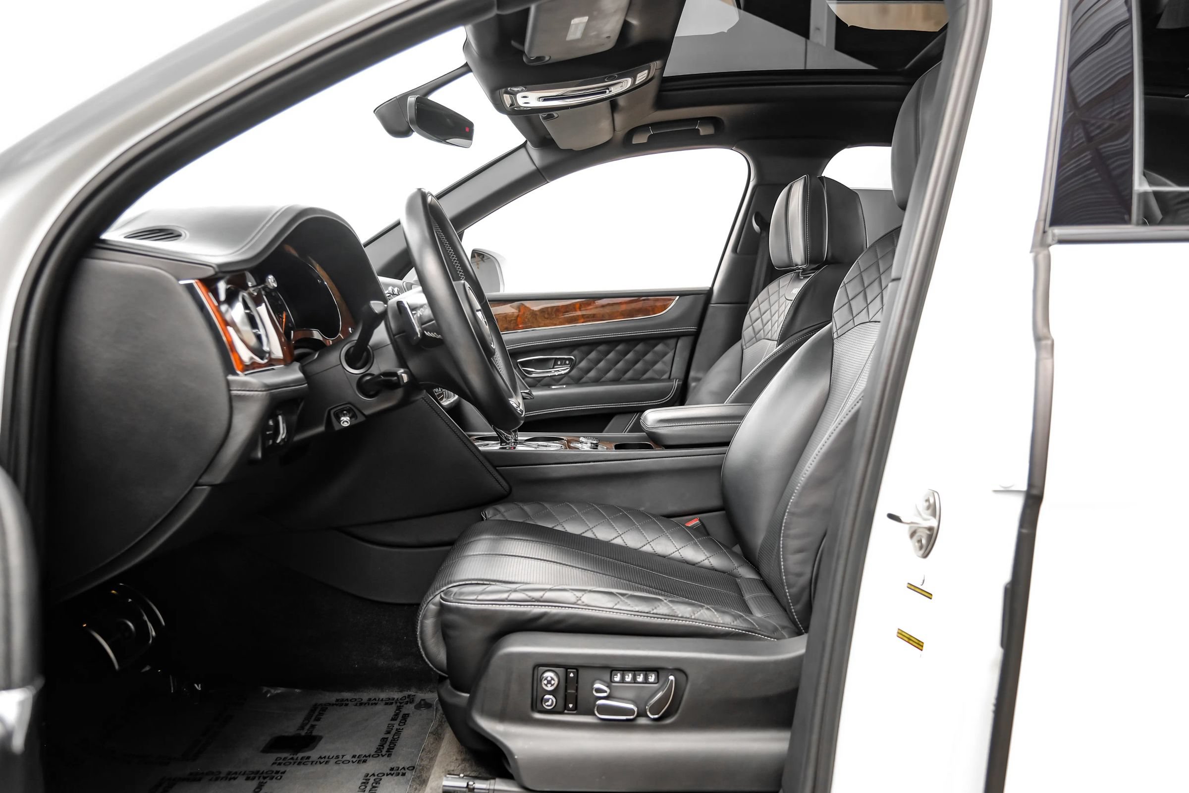 Used 2019 Bentley Bentayga AWD/4WD image 39