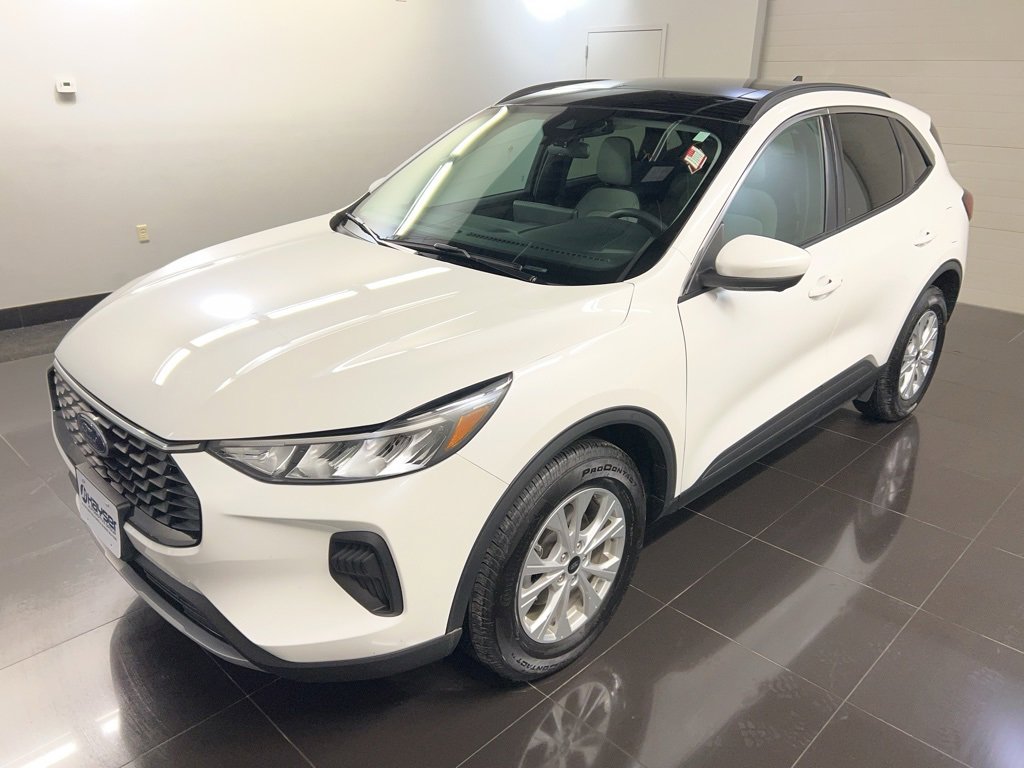 Certified 2023 Ford Escape Active w/ Tech Pack #2 image 3