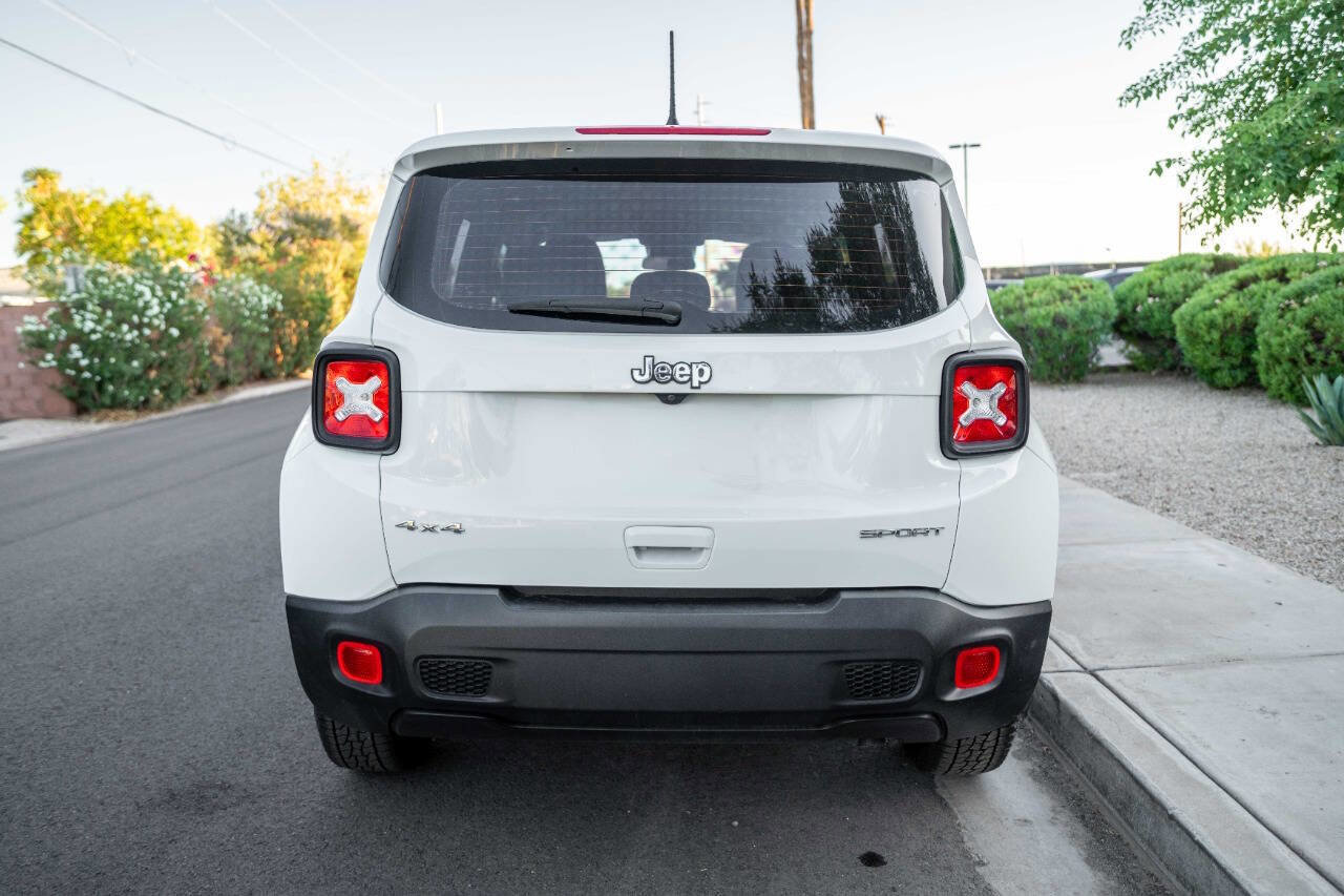 Used 2022 Jeep Renegade Sport image 4