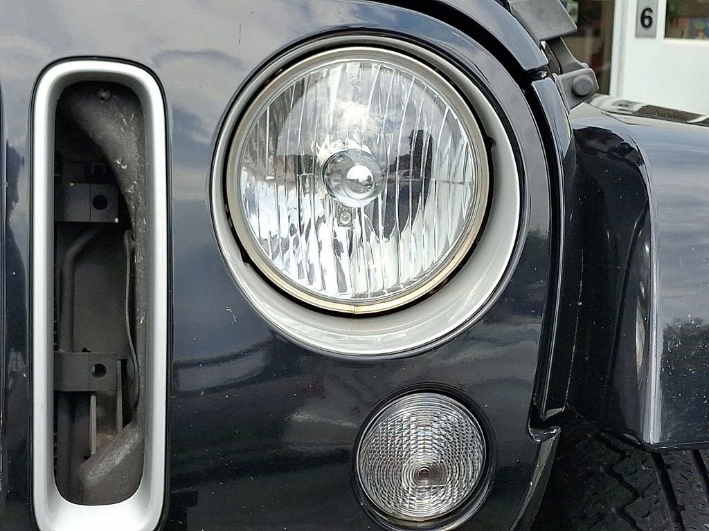 Used 2016 Jeep Wrangler Unlimited Sahara w/ Trailer Tow Group image 9