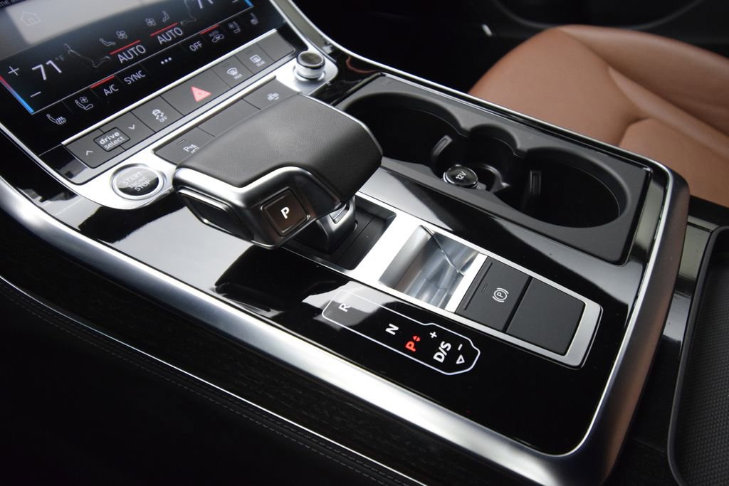 Used 2023 Audi Q8 Premium Plus w/ Premium Plus Package AWD/4WD image 26