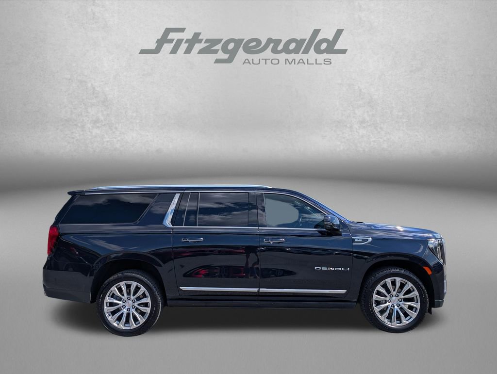 Used 2023 GMC Yukon XL Denali AWD/4WD image 4