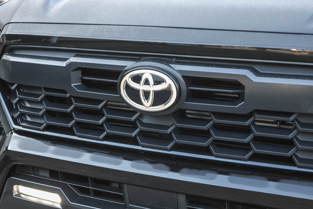 Used 2025 Toyota Tacoma TRD Sport RWD image 6