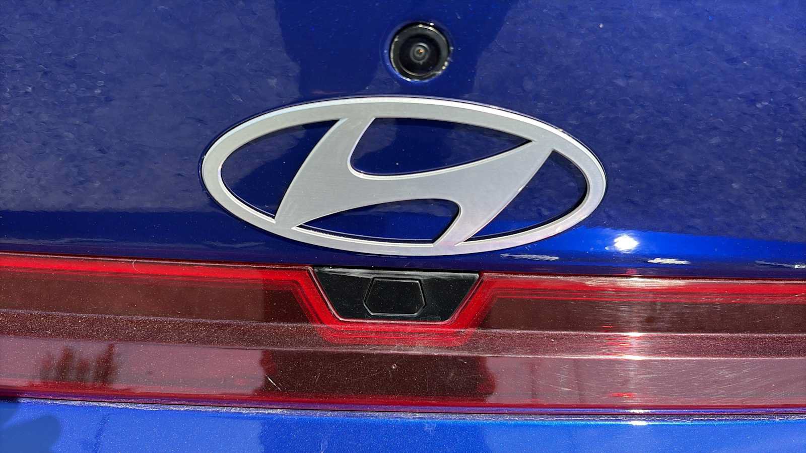 Used 2025 Hyundai Elantra Sport FWD image 13