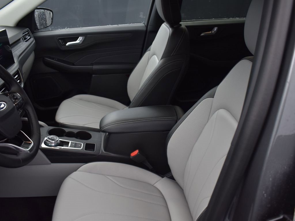 New 2025 Ford Escape SE w/ PHEV Premium Package image 10