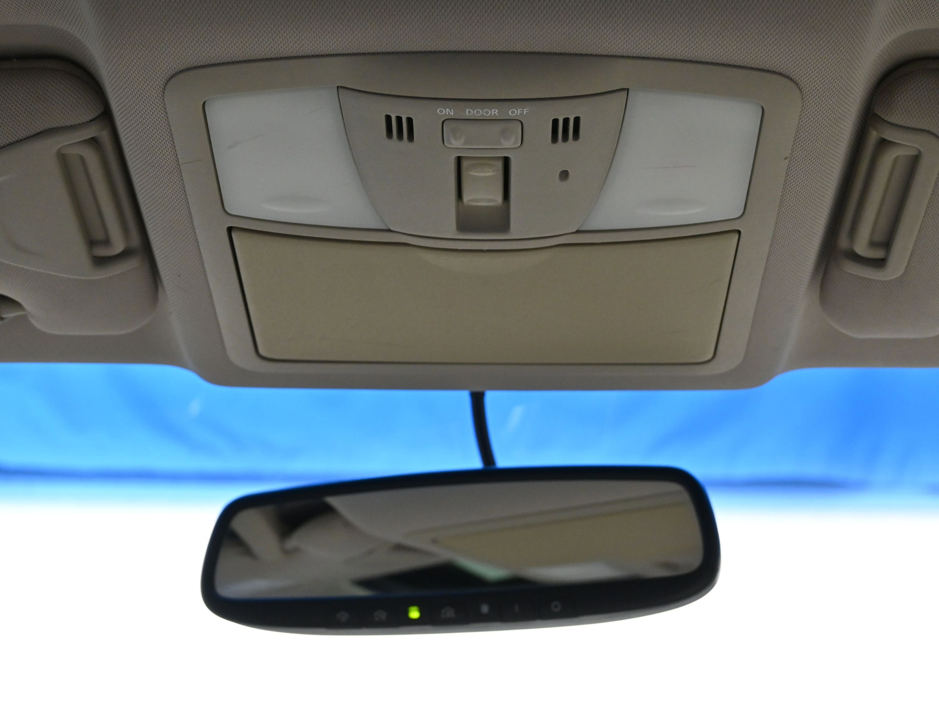 Used 2010 INFINITI G37 Journey w/ Premium Pkg image 29