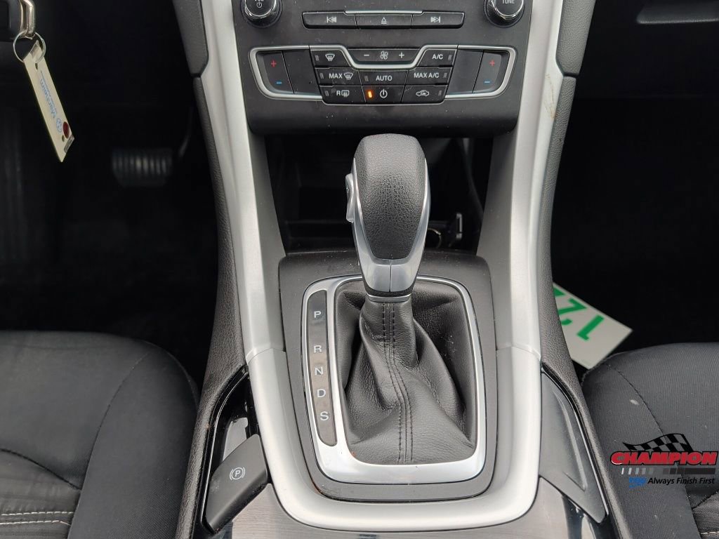 Used 2016 Ford Fusion SE image 19