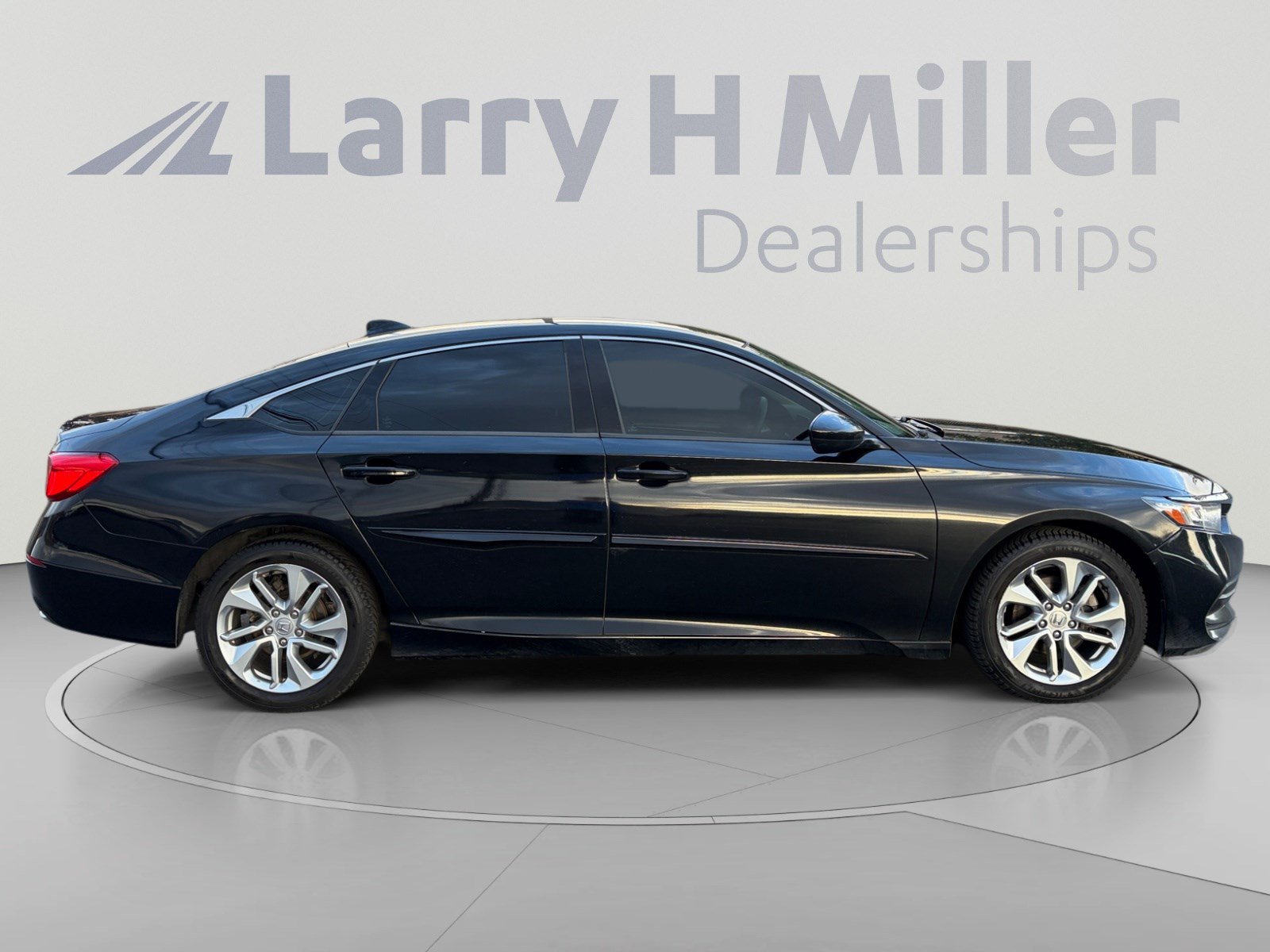 Used 2019 Honda Accord LX image 6