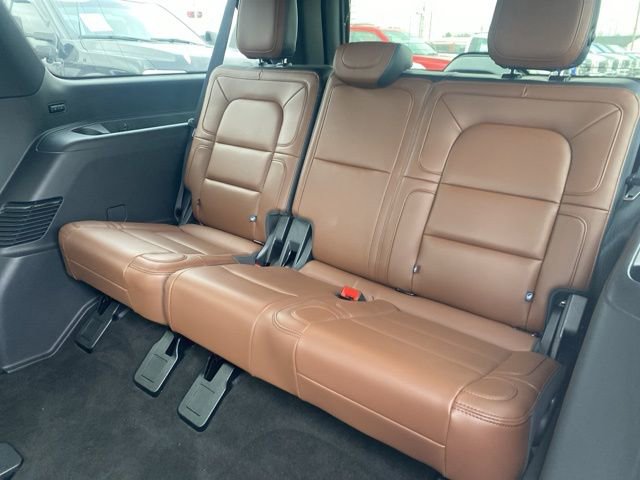 Used 2024 Lincoln Navigator L Reserve image 7