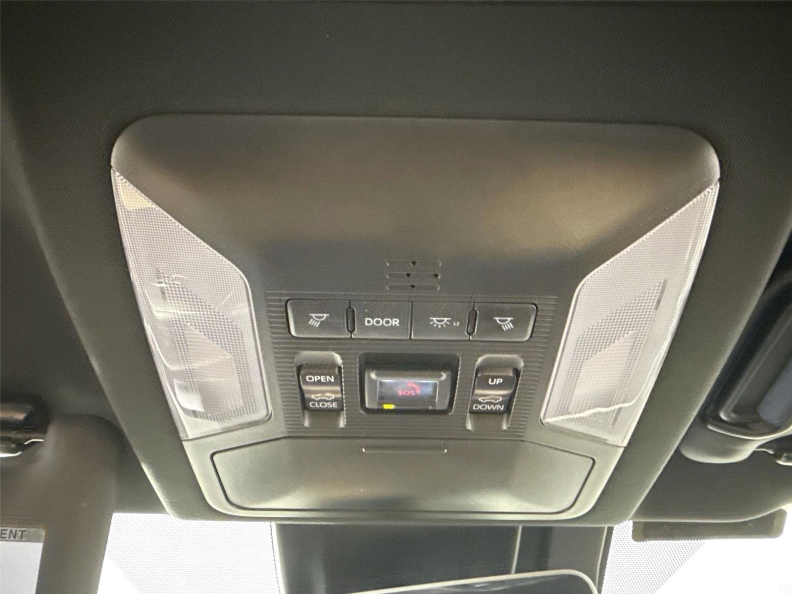 Used 2025 Toyota RAV4 XSE w/ Weather Package AWD/4WD image 28