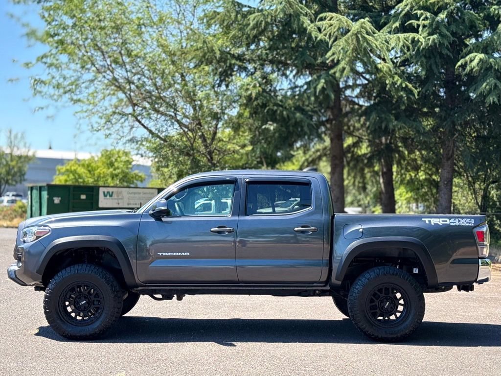 Used 2022 Toyota Tacoma TRD Off-Road AWD/4WD image 2