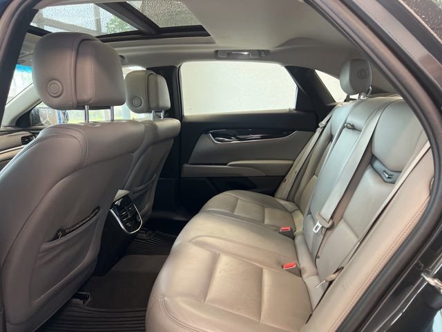 Used 2013 Cadillac XTS Luxury FWD image 17