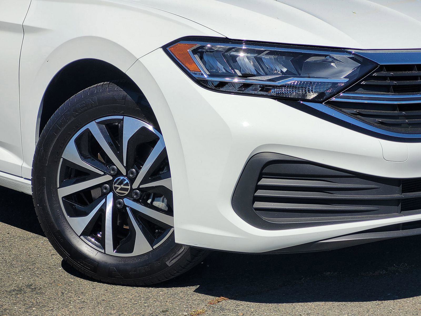 Used 2024 Volkswagen Jetta S image 5