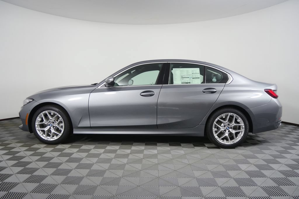 Used 2026 BMW 330i Sedan w/ Premium Package RWD image 2