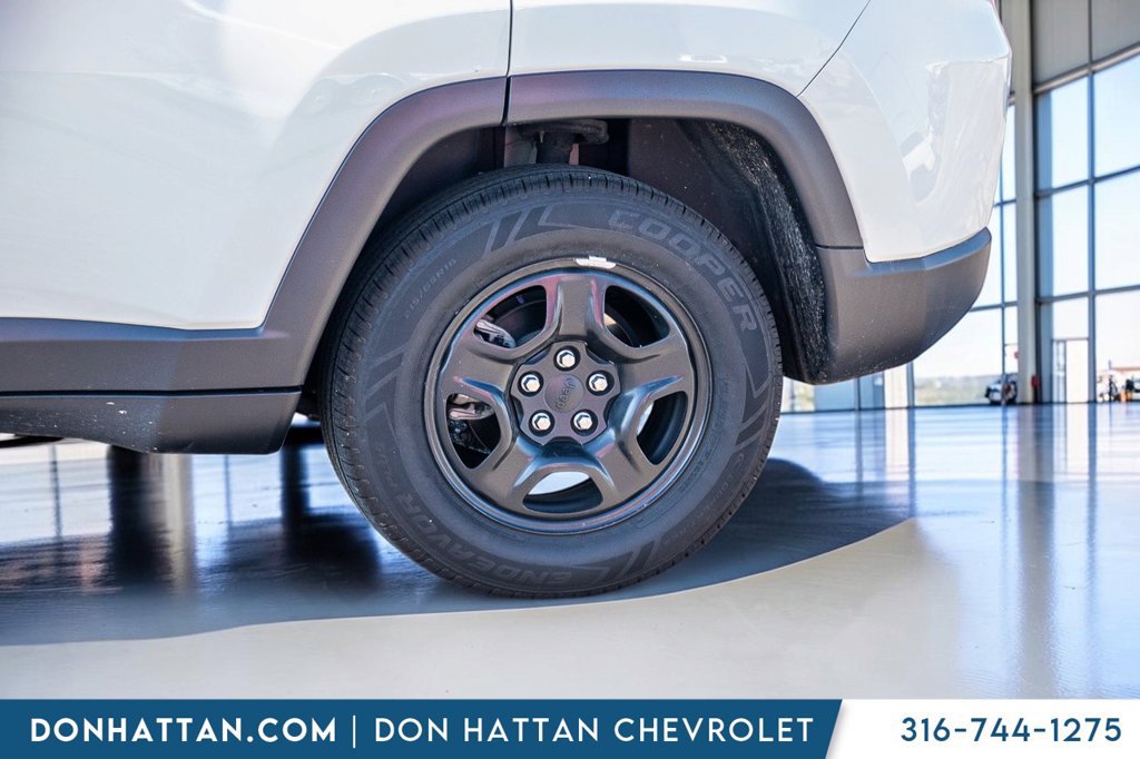 Used 2021 Jeep Compass Sport FWD image 31