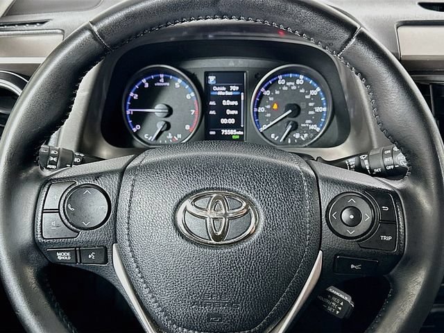 Used 2018 Toyota RAV4 XLE w/ Plus Extra Value Package AWD/4WD image 12