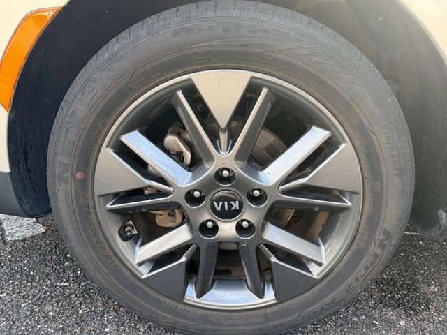 Used 2020 Kia Soul EX image 27