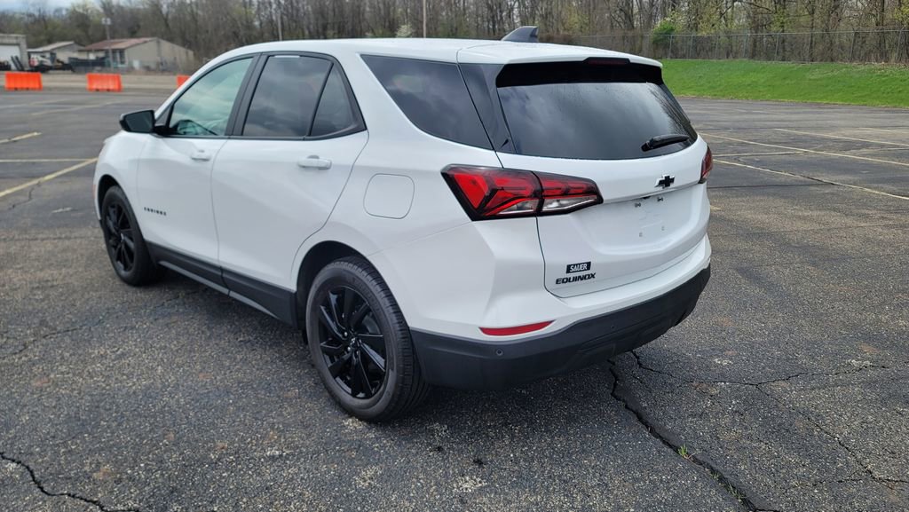Used 2023 Chevrolet Equinox LS w/ LS Convenience Package FWD image 9