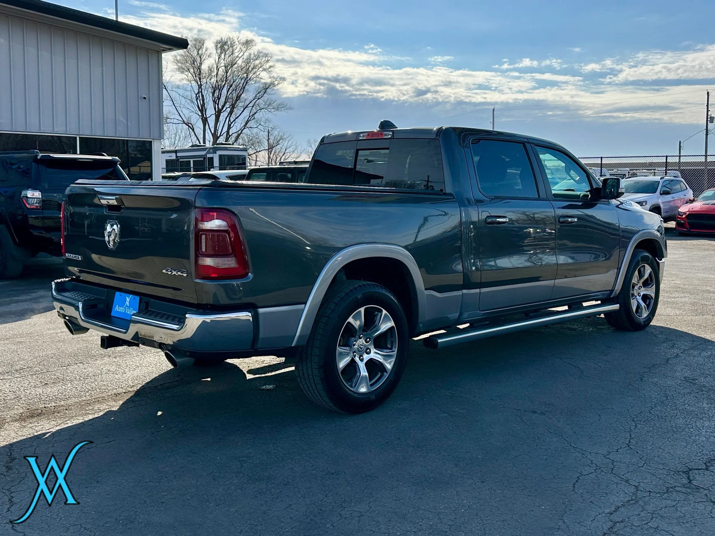 Used 2020 RAM 1500 Laramie AWD/4WD image 7