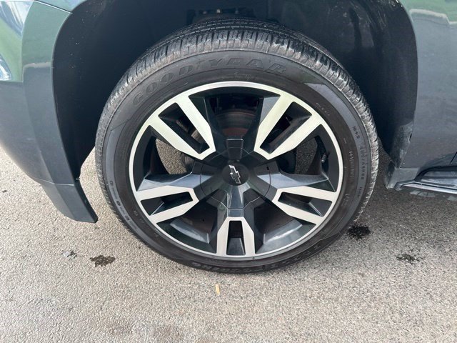 Used 2020 Chevrolet Tahoe LT w/ RST Edition AWD/4WD image 49
