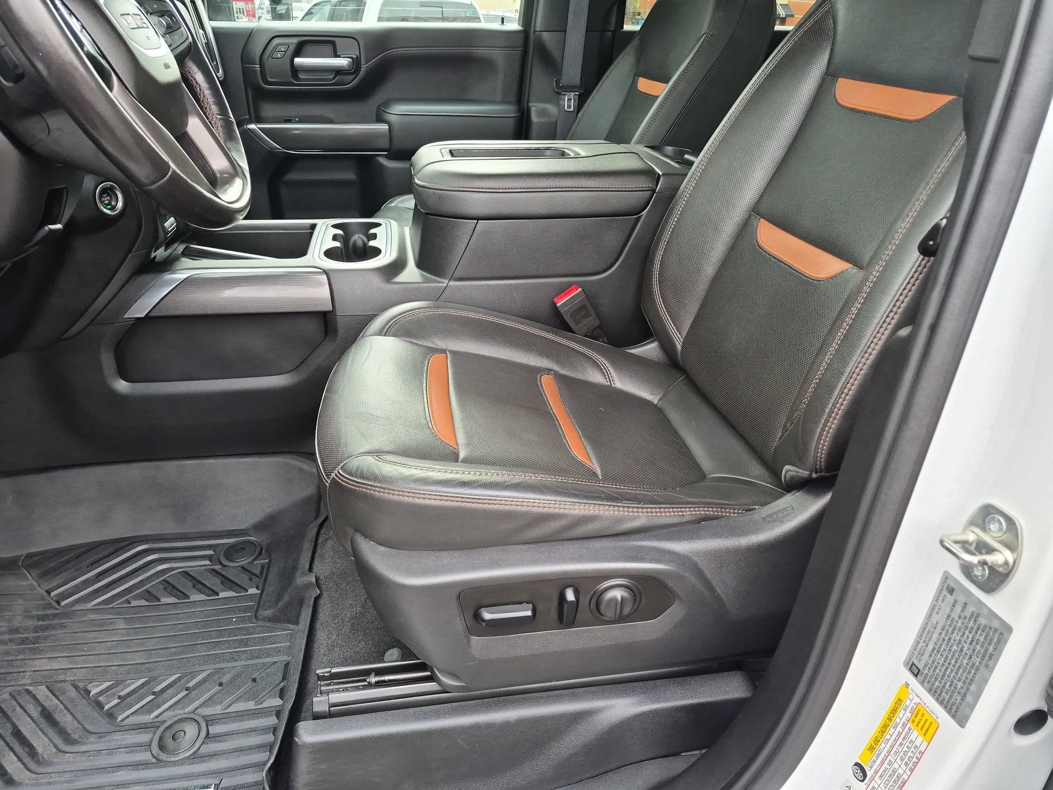 Used 2020 GMC Sierra 2500 AT4 w/ Technology Package AWD/4WD image 13