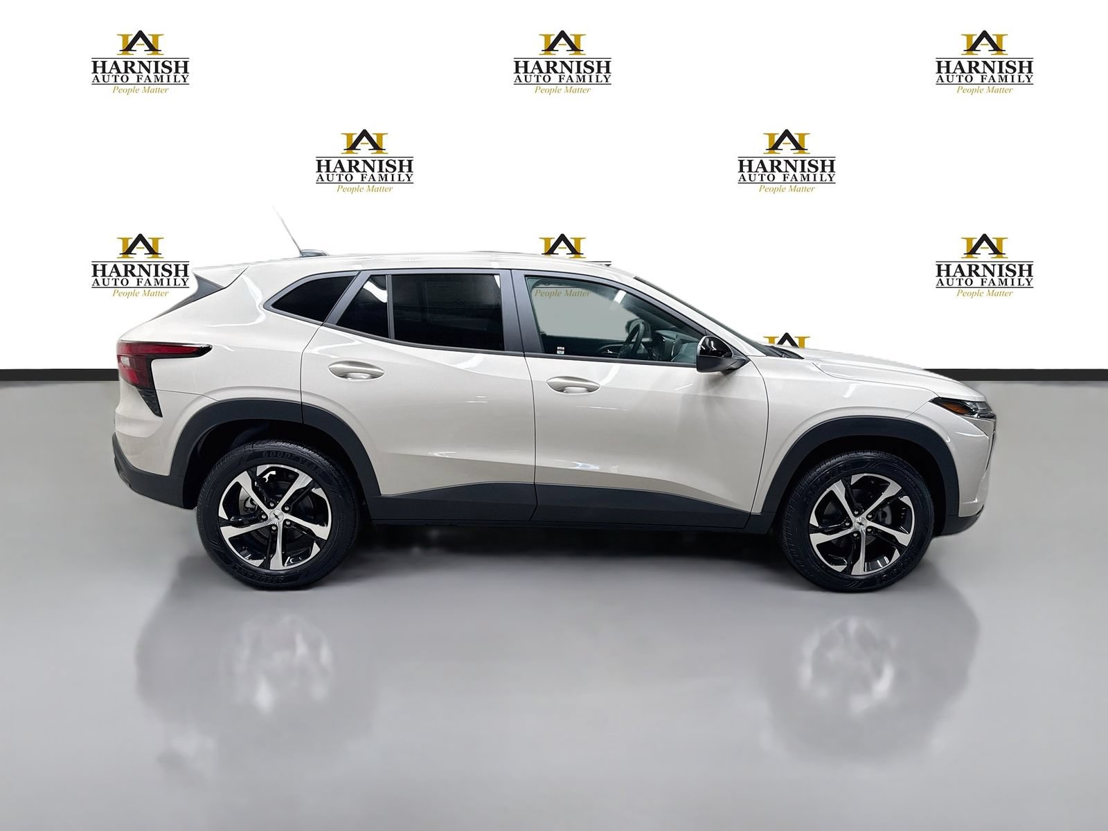 New 2026 Chevrolet Trax RS w/ Driver Confidence Package FWD image 4