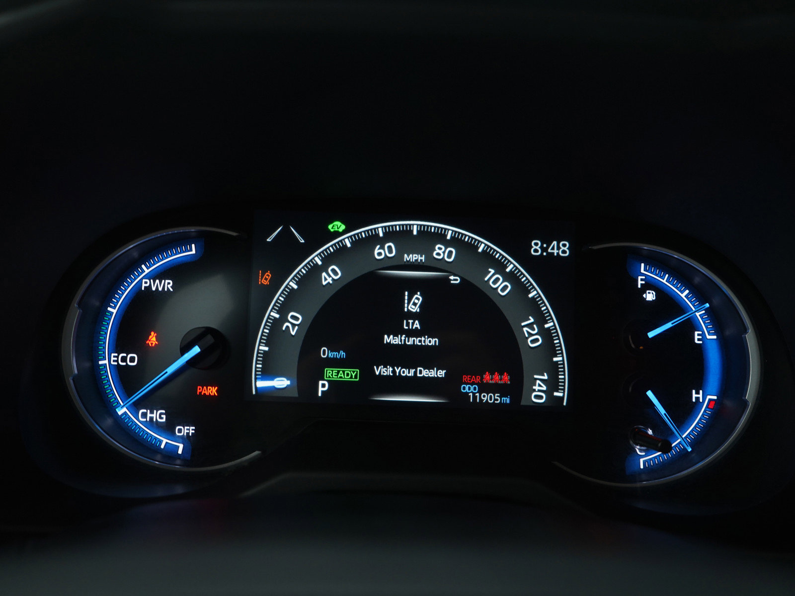 Used 2025 Toyota RAV4 LE image 28