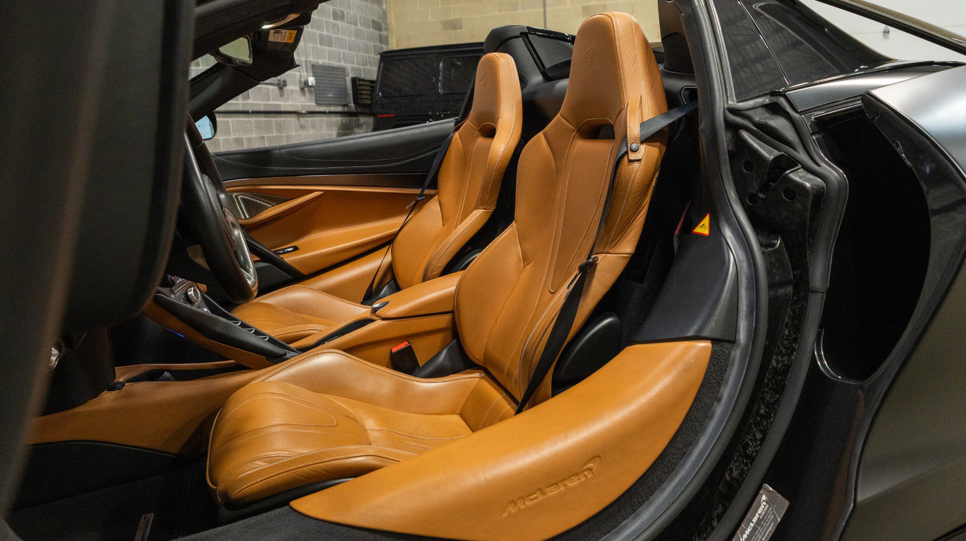 Used 2020 McLaren 720S Spider image 44