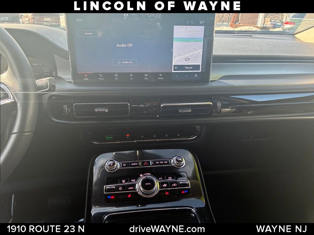 Certified 2023 Lincoln Nautilus AWD w/ Premium Package image 18