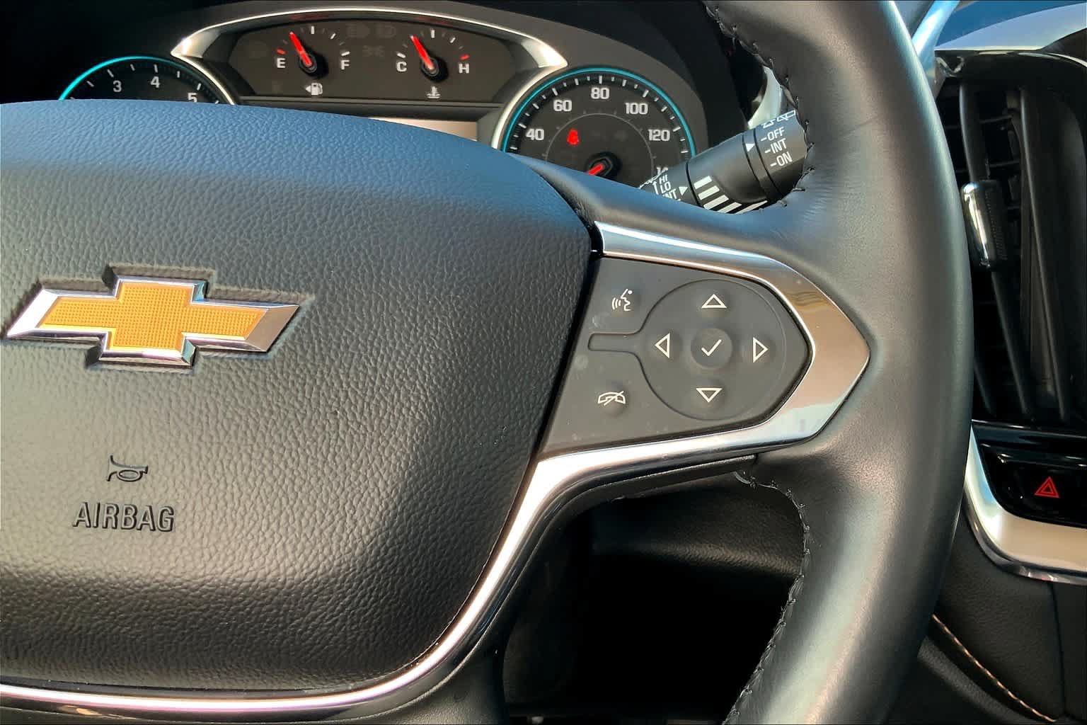 Used 2019 Chevrolet Traverse LT FWD image 24