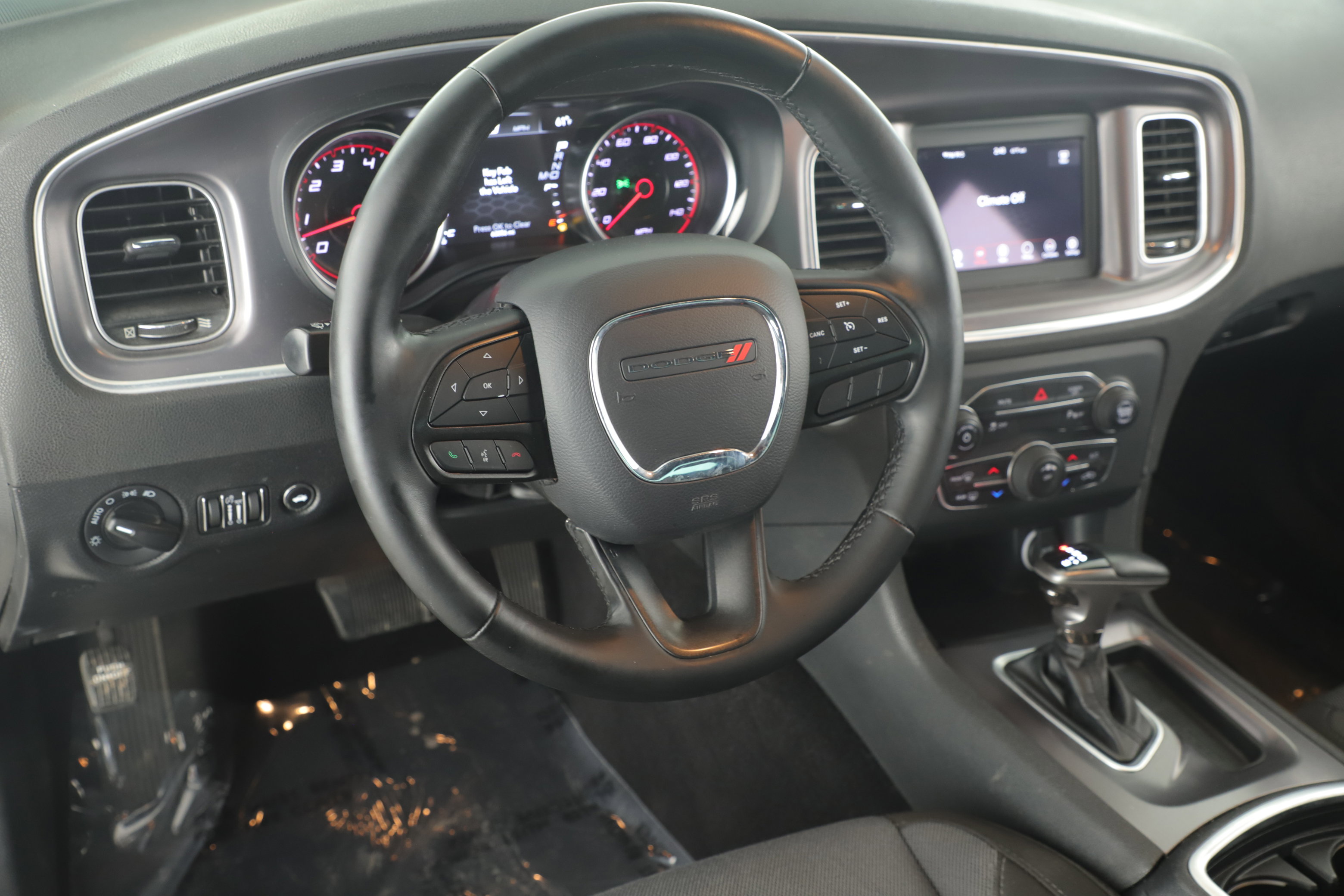 Used 2020 Dodge Charger SXT image 13