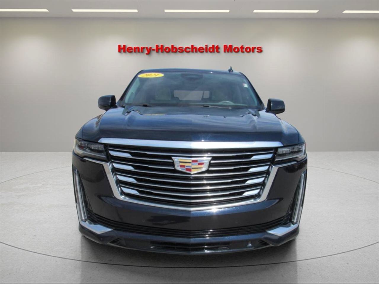 Used 2021 Cadillac Escalade Premium Luxury Platinum AWD/4WD image 2