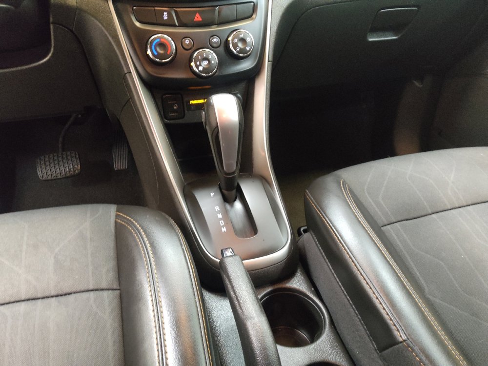 Used 2018 Chevrolet Trax LT w/ LT Convenience Package image 26