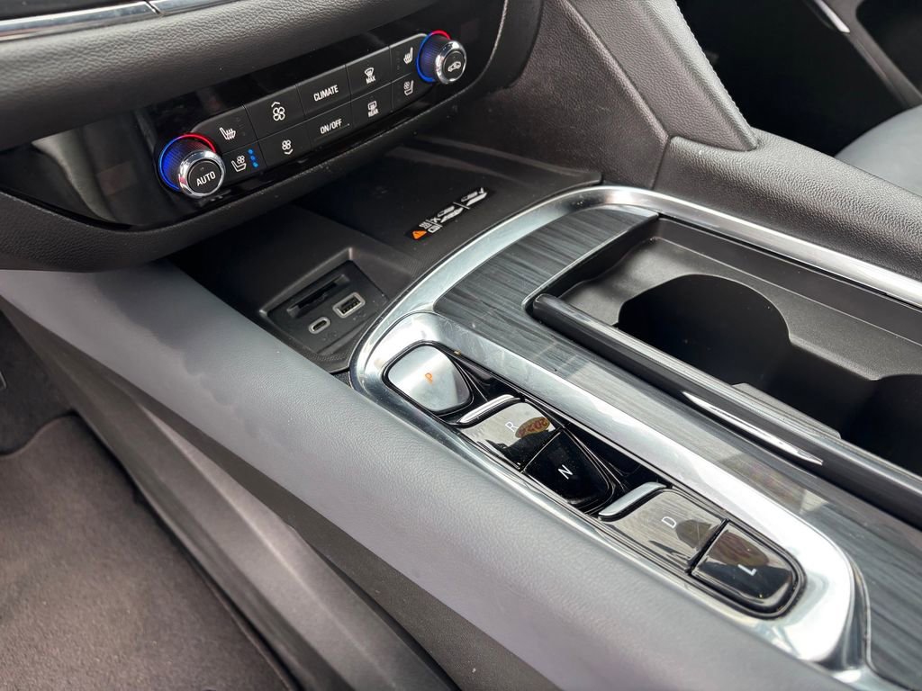 Used 2024 Buick Enclave Premium image 18