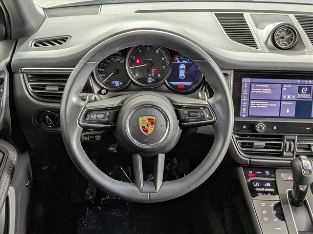 Certified 2025 Porsche Macan AWD/4WD image 14