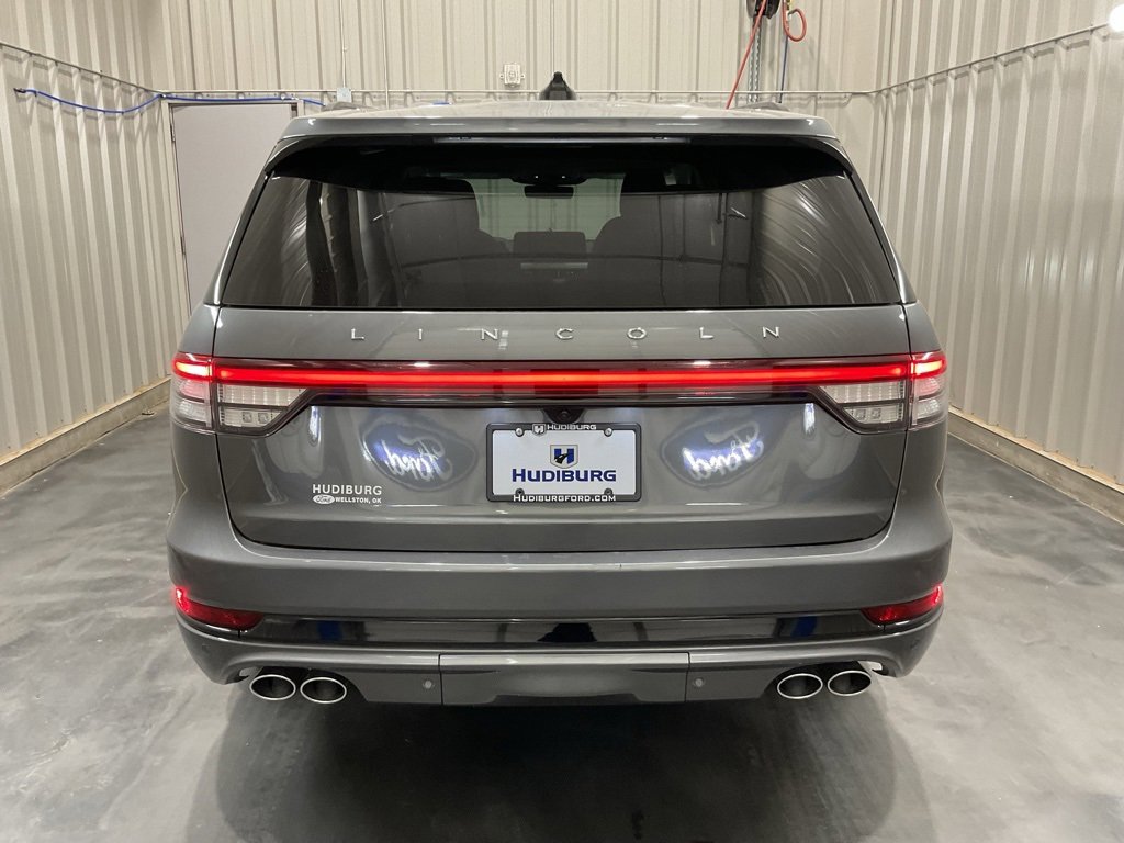 Used 2025 Lincoln Aviator Premiere w/ Jet Appearance Package image 23