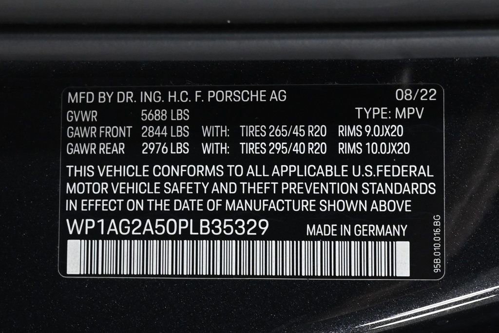 Certified 2023 Porsche Macan S image 26