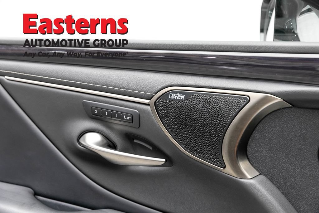Used 2019 Lexus ES 350 Ultra Luxury w/ Accessory Package FWD image 22