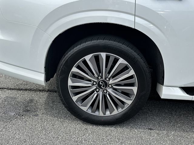 Used 2025 INFINITI QX80 Sensory AWD/4WD image 18