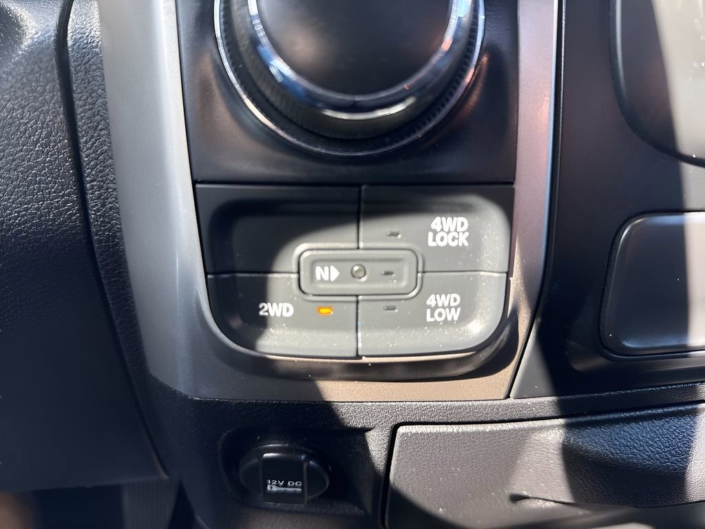 Used 2017 RAM 1500 Classic SLT image 18