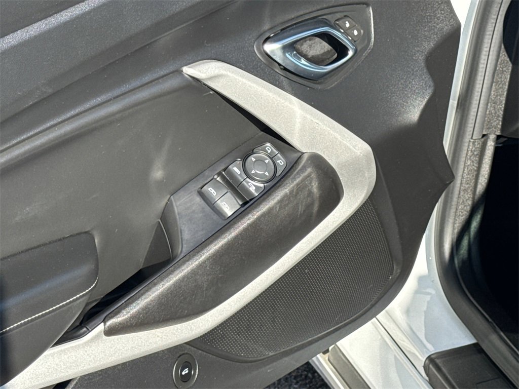 Used 2020 Chevrolet Camaro LT image 25