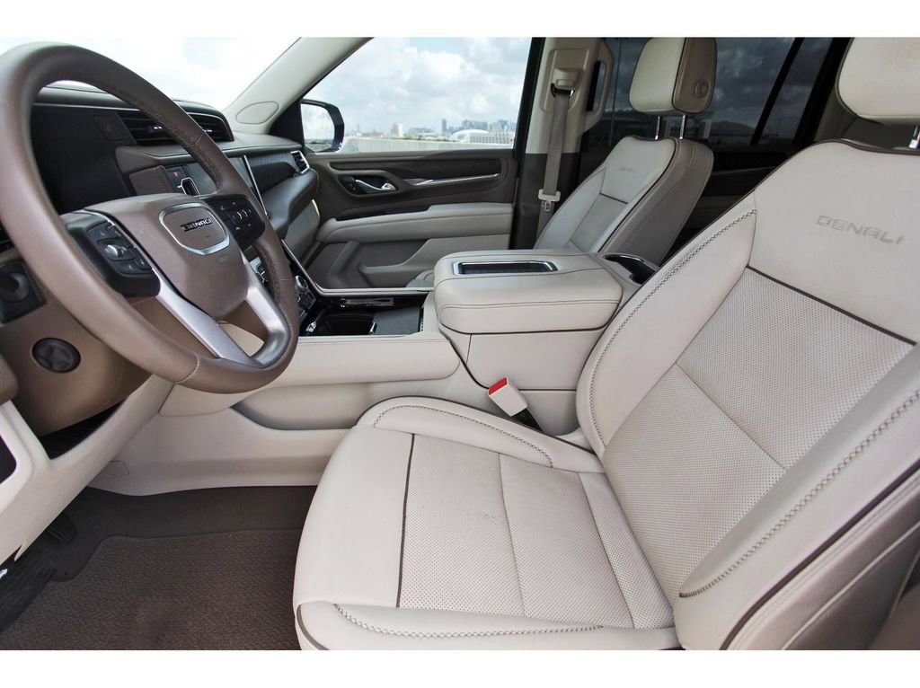 Used 2023 GMC Yukon XL Denali image 6