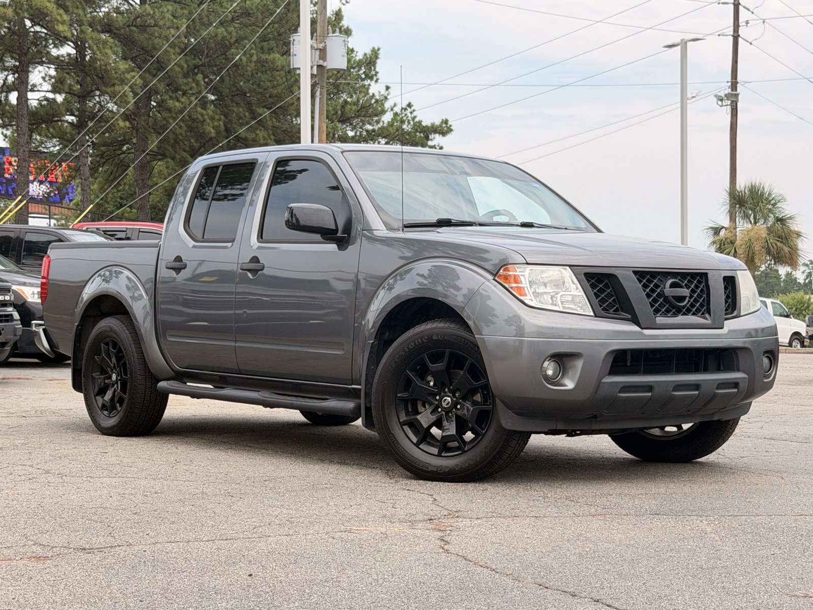 Used 2020 Nissan Frontier SV w/ Midnight Edition Floor Mats RWD image 2