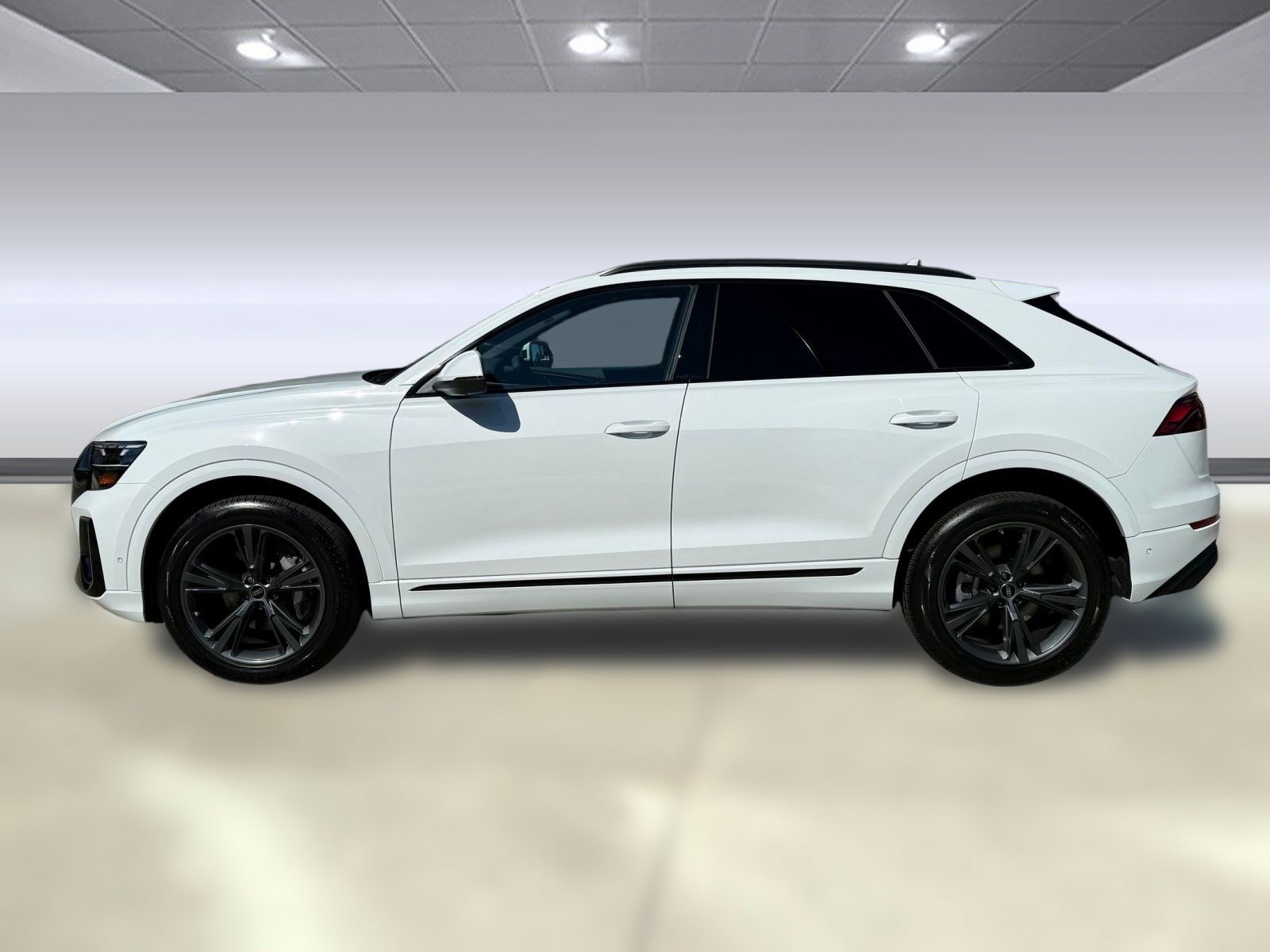 New 2026 Audi Q8 Premium image 2