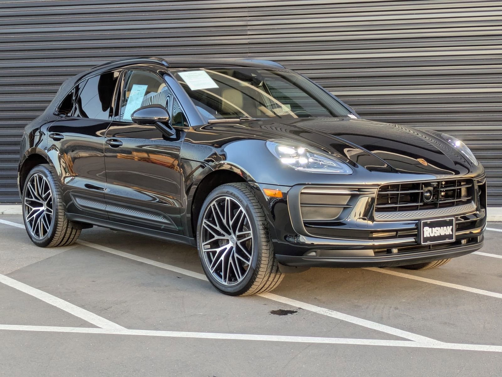 Certified 2026 Porsche Macan image 7