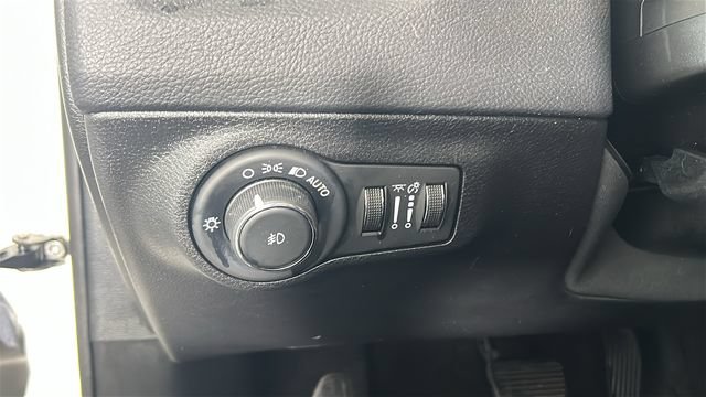 Used 2019 Jeep Compass Latitude w/ Popular Equipment Group AWD/4WD image 19