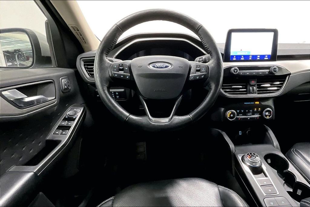 Used 2020 Ford Escape SEL image 7