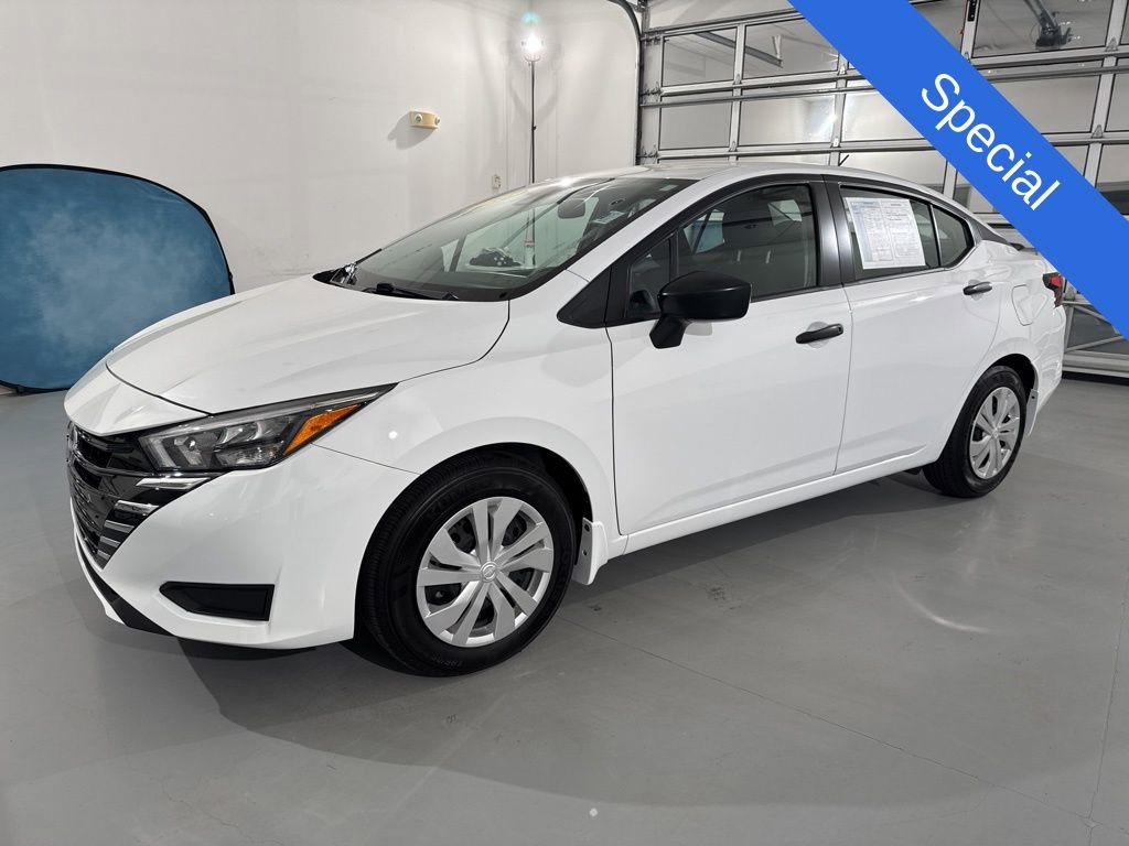 Used 2025 Nissan Versa S w/ Trunk Package image 3